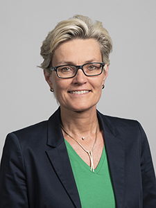 Dr. Esther Pfeil